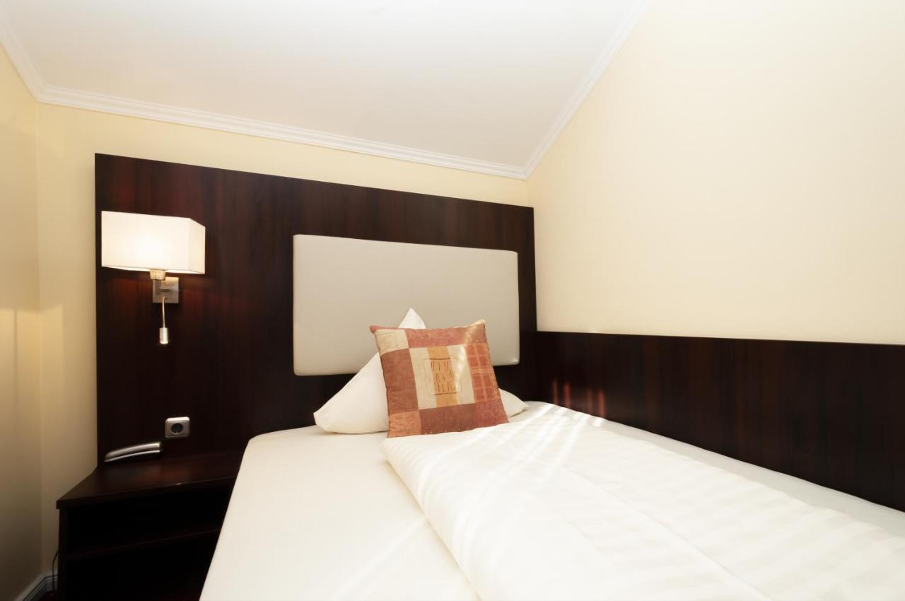 Hotel Gruene Tanne Гамбург Экстерьер фото