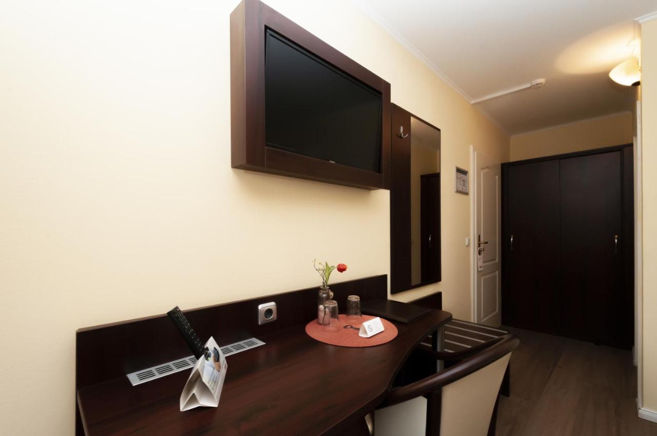 Hotel Gruene Tanne Гамбург Экстерьер фото