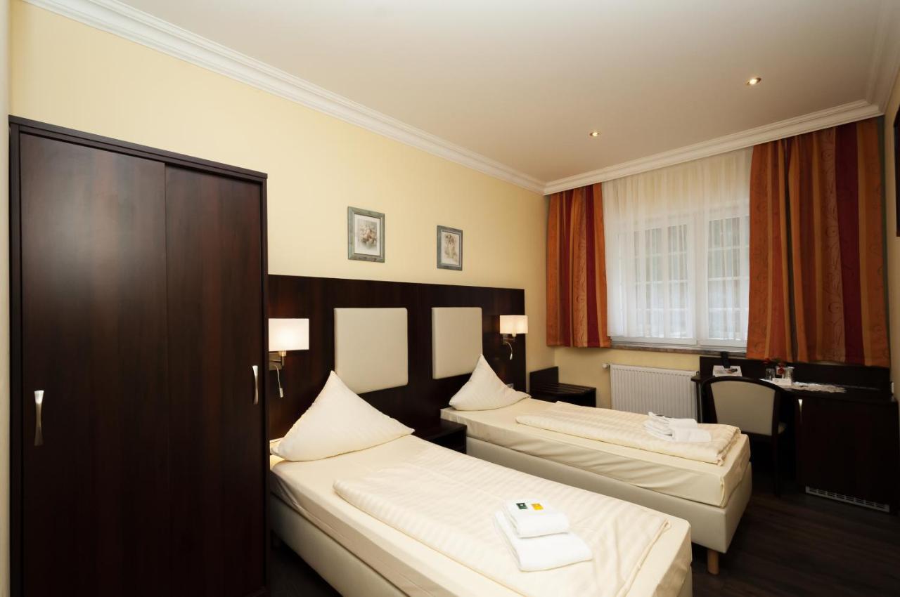 Hotel Gruene Tanne Гамбург Экстерьер фото