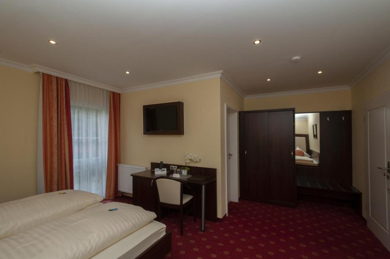 Hotel Gruene Tanne Гамбург Экстерьер фото