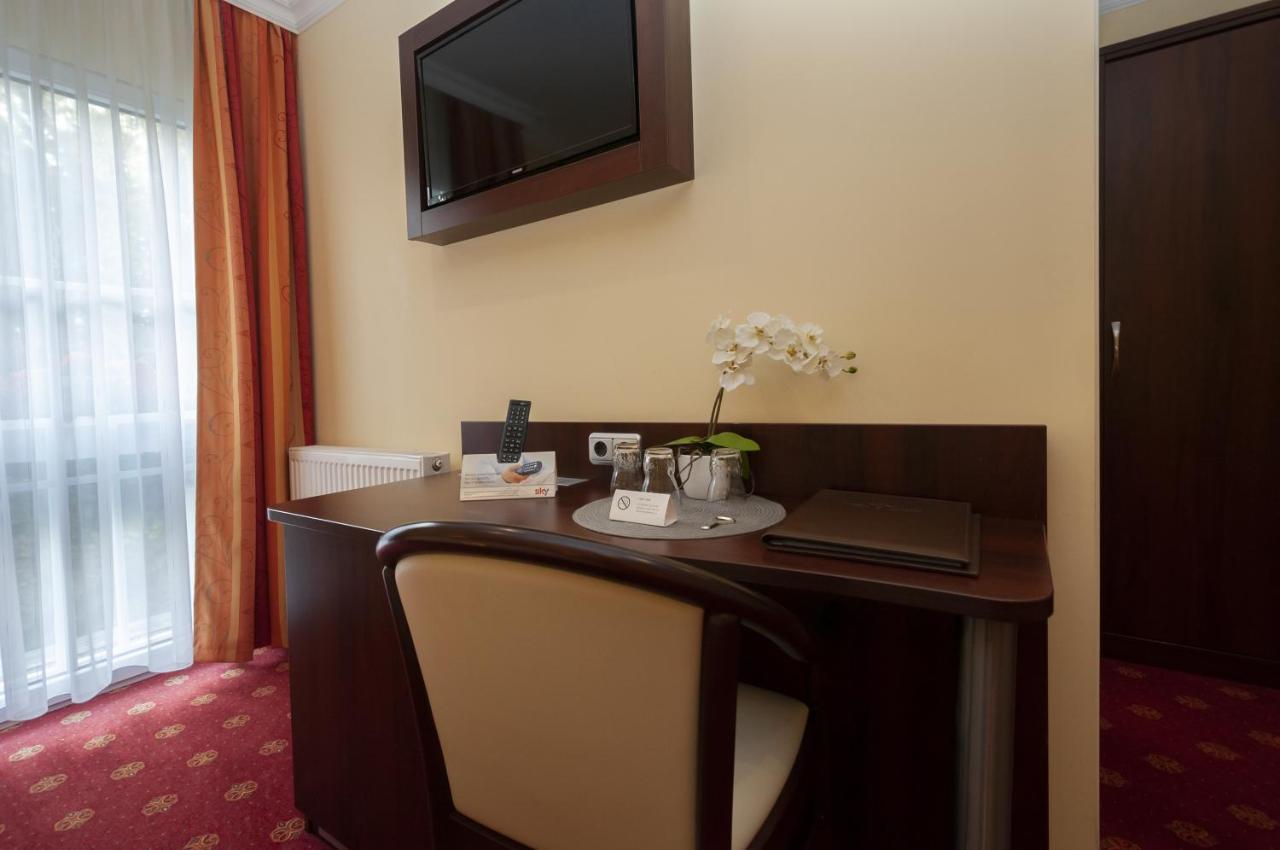 Hotel Gruene Tanne Гамбург Экстерьер фото